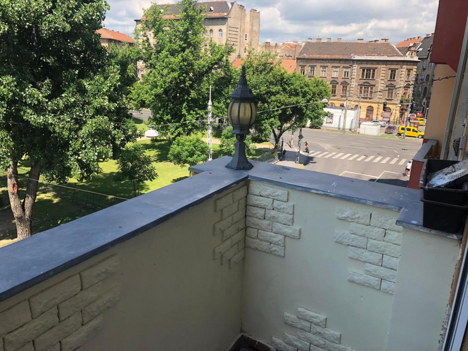 Kalvaria With Balcony, Free Parking And Ac Budapest Kültér fotó