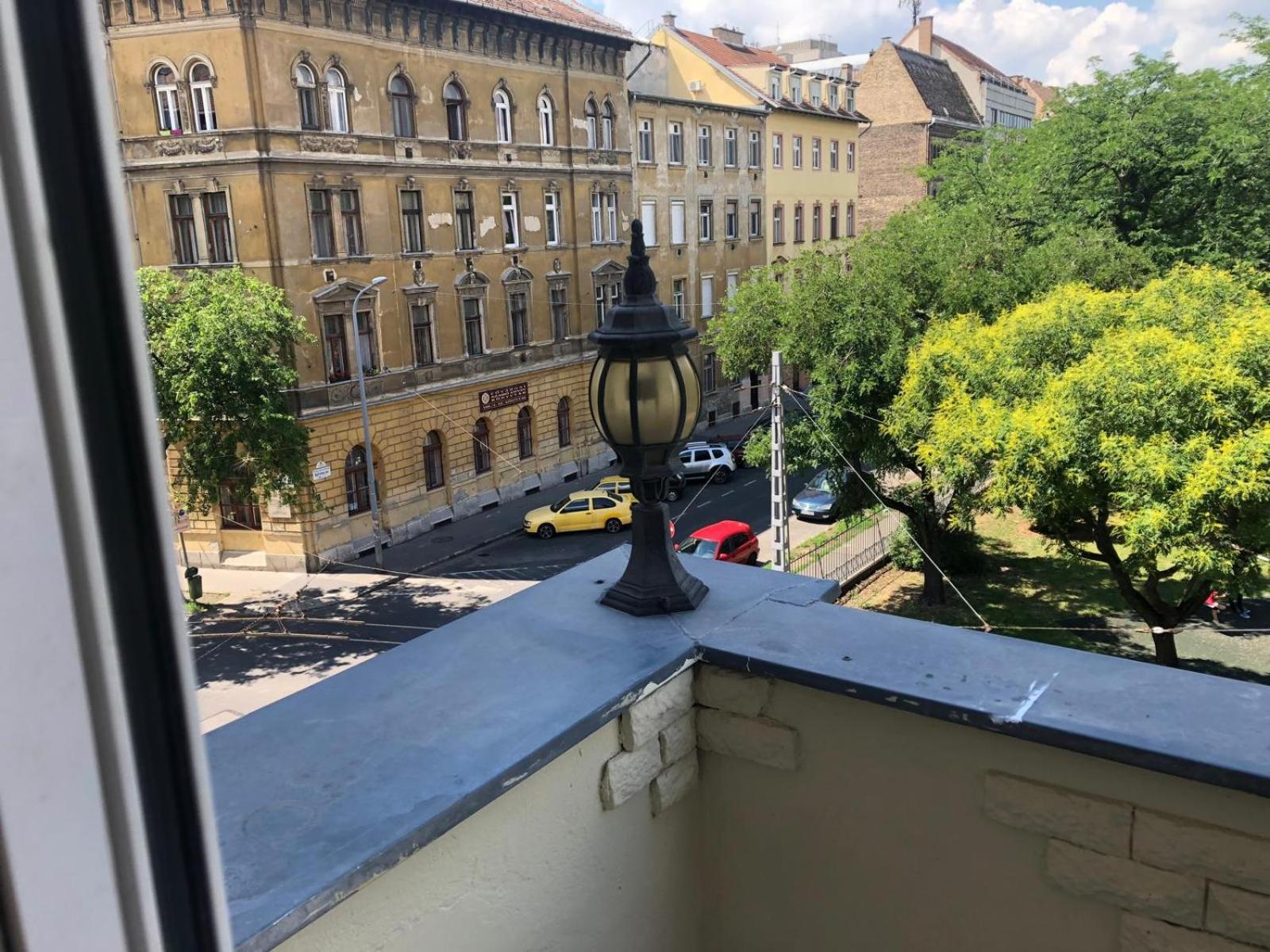 Kalvaria With Balcony, Free Parking And Ac Budapest Kültér fotó